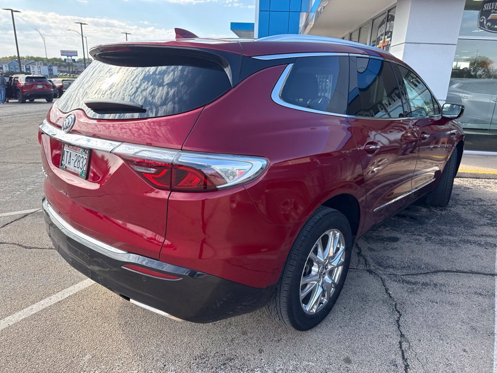 Used 2023 Red Buick Essence image 8