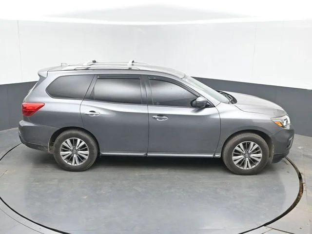 Used 2019 Gun Metallic Nissan SL image 27