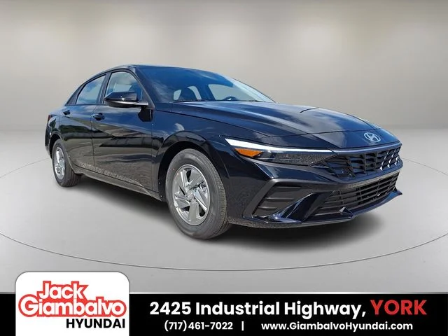 New 2026 Black Hyundai SE image 1