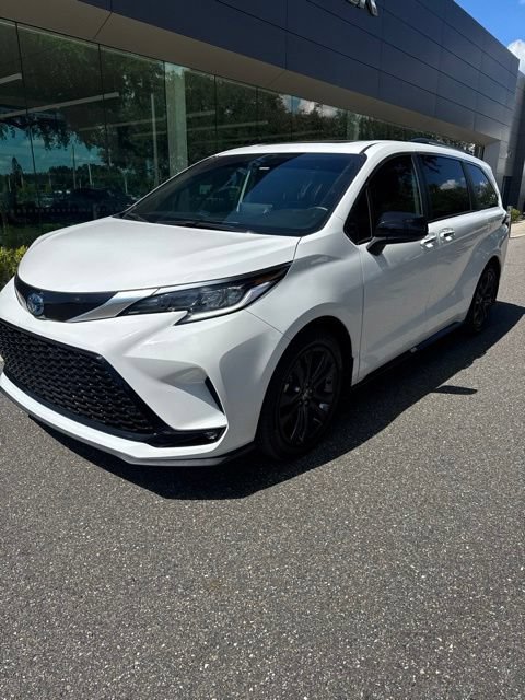 Used 2024 Ice Toyota XSE image 1