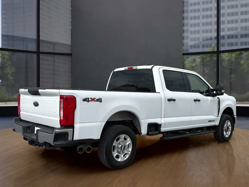 Used 2025 White Ford XLT image 15