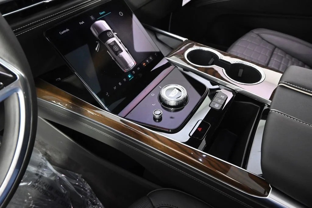 2026 Cadillac Escalade Platinum Sport - Photo 32