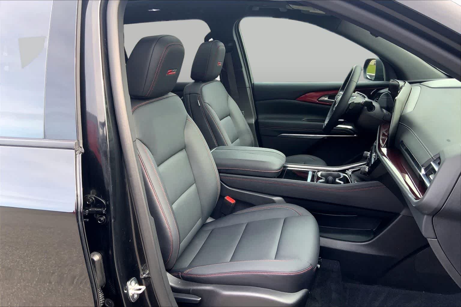 Used 2026 Mosaic Black Metallic Chevrolet AWD Z71 image 8