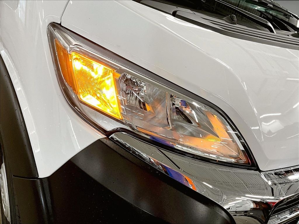 Used 2025 Bright White Clearcoat Ram Base image 28