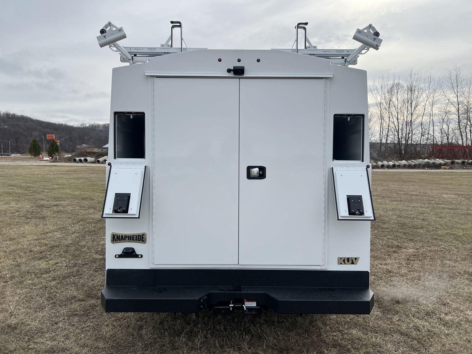 Used 2024 Oxford White Ford T350 AWD SRW image 4