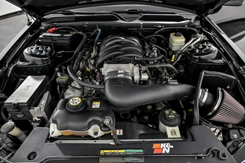 Used 2007 Black Clearcoat Ford GT Premium image 11