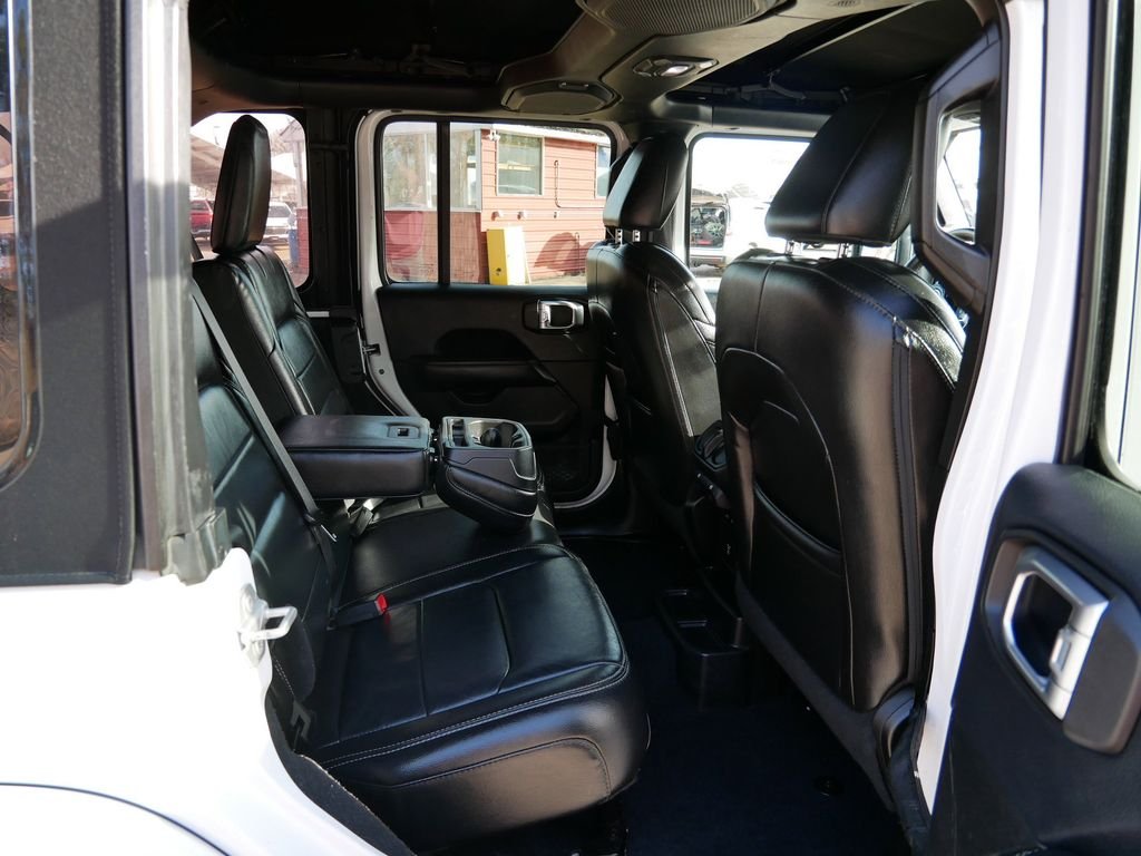 Certified Used 2018 White Jeep Unlimited Sahara image 9