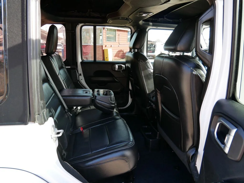 Certified Used 2018 White Jeep Unlimited Sahara image 9
