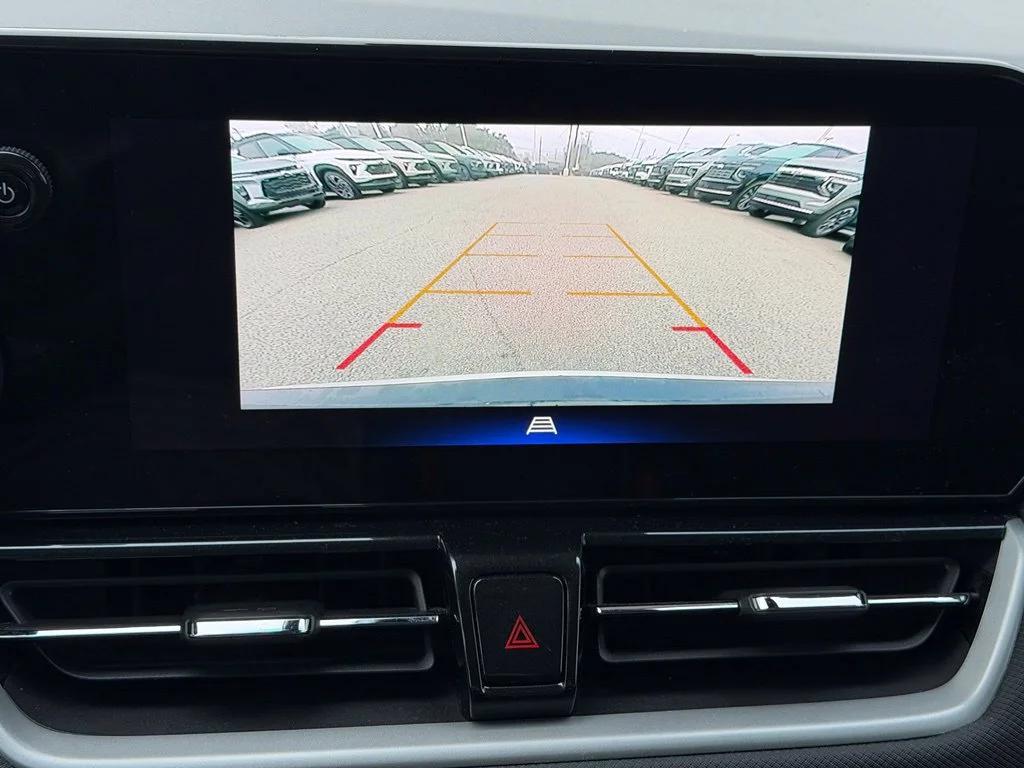 Used 2024 Summit White Chevrolet LT image 21