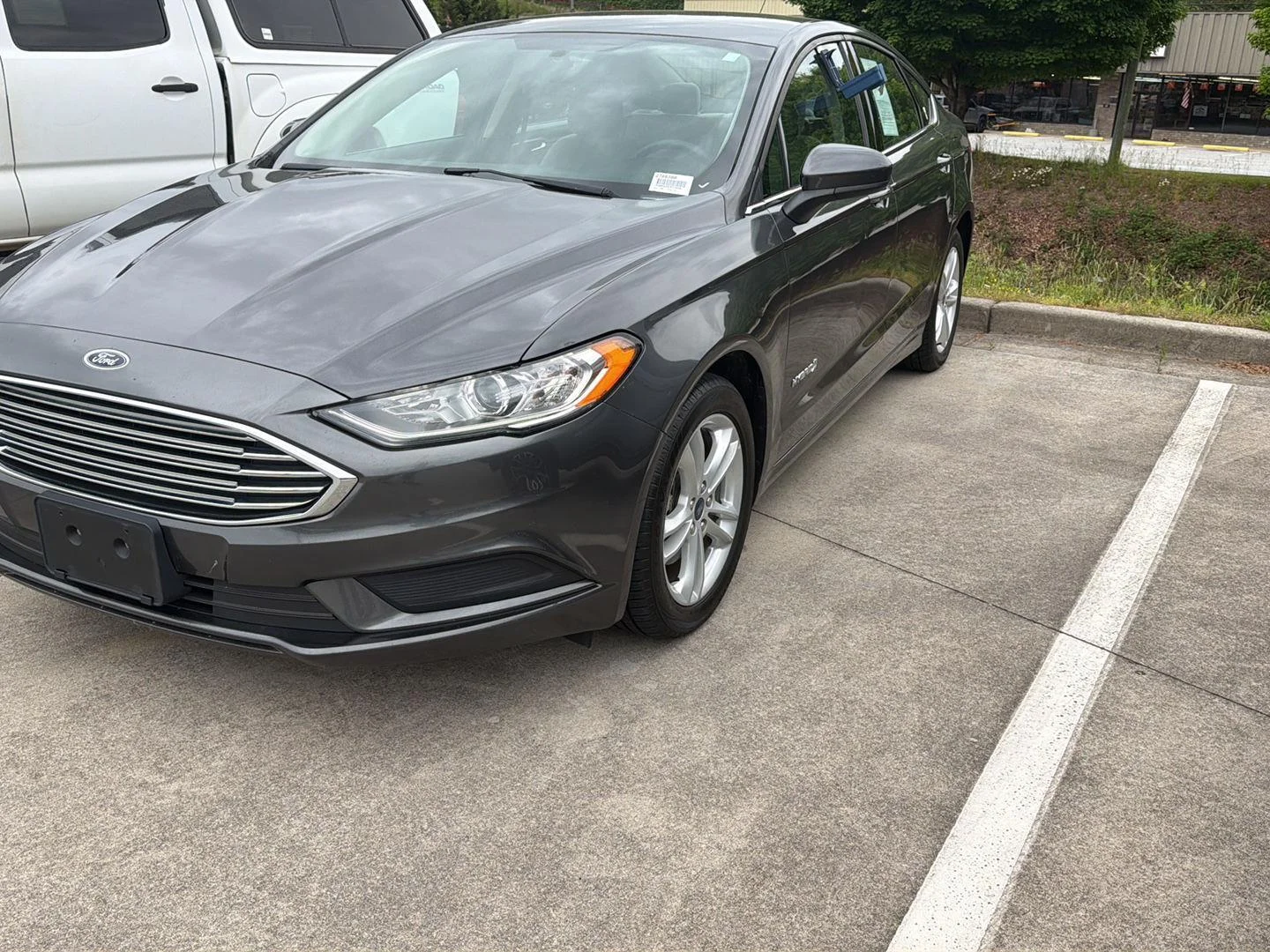 Used 2018 Magnetic Metallic Ford S image 2