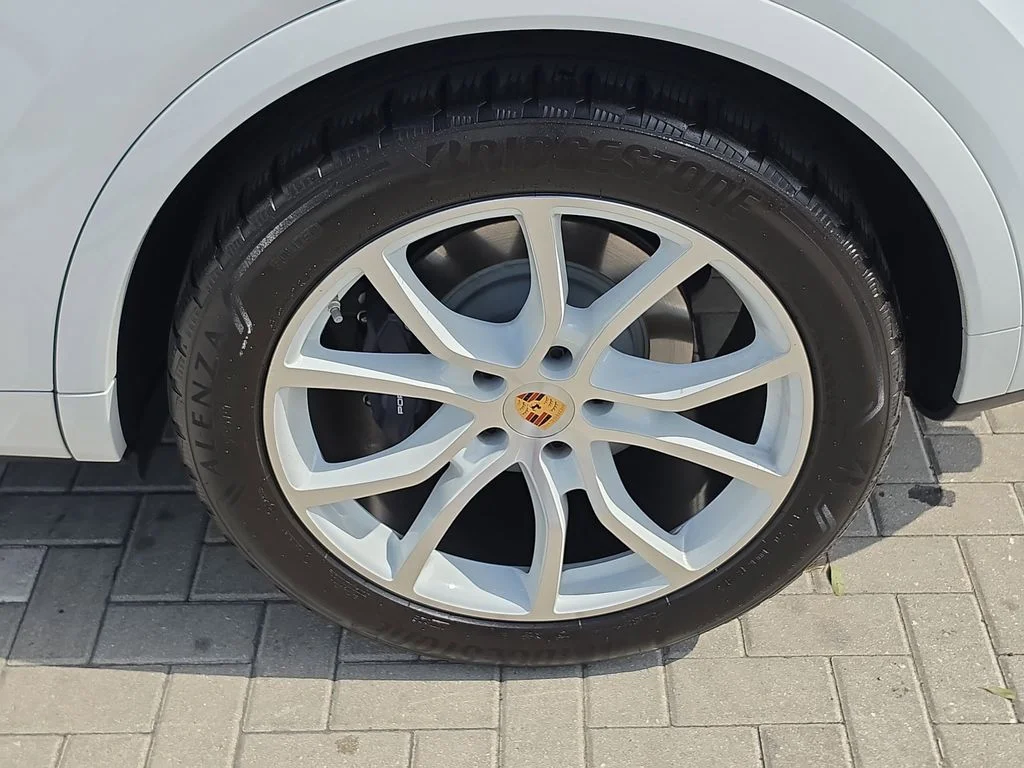 Used 2024 White Porsche Base image 7