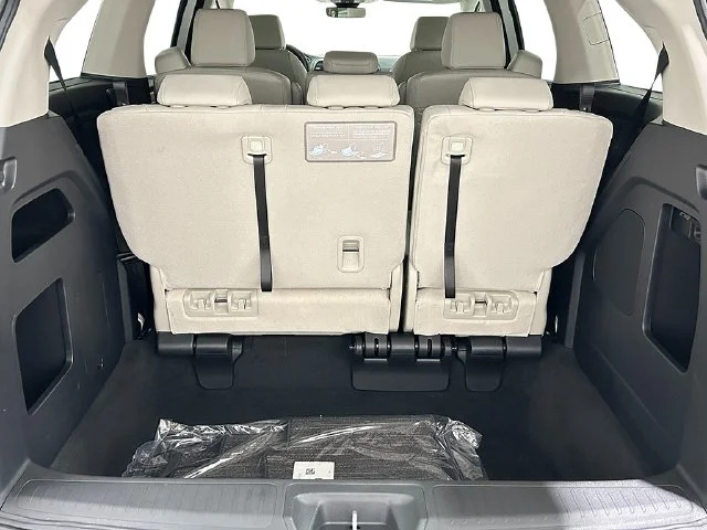 New 2027 Platinum White Pearl Honda EX-L image 21