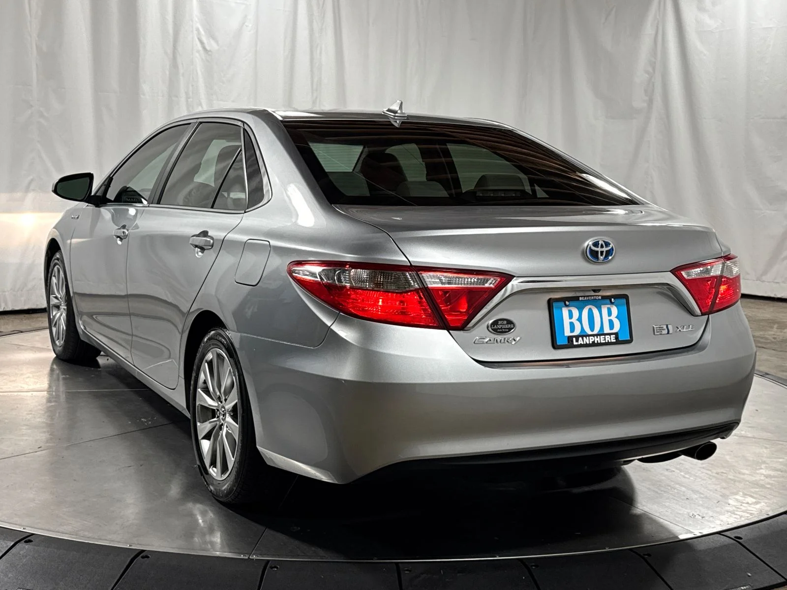 Used 2016 Celestial Silver Metallic Toyota XLE image 11