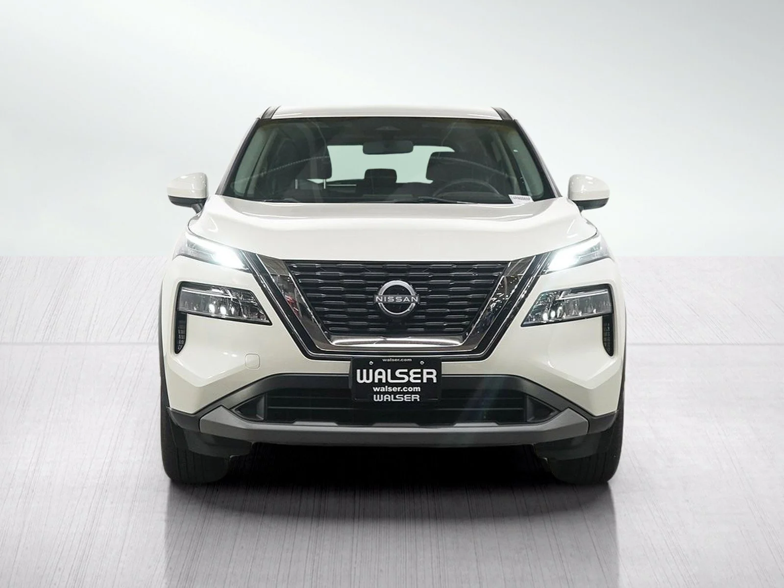Used 2023 Pearl White Tricoat Nissan SV image 8