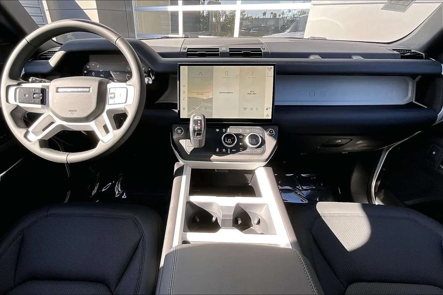 New 2026 Fuji White LAND ROVER S image 5