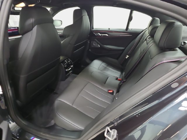 Used 2020 Singapore Gray Metallic BMW Competition image 12