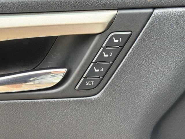 Used 2022 White Lexus 350 image 23