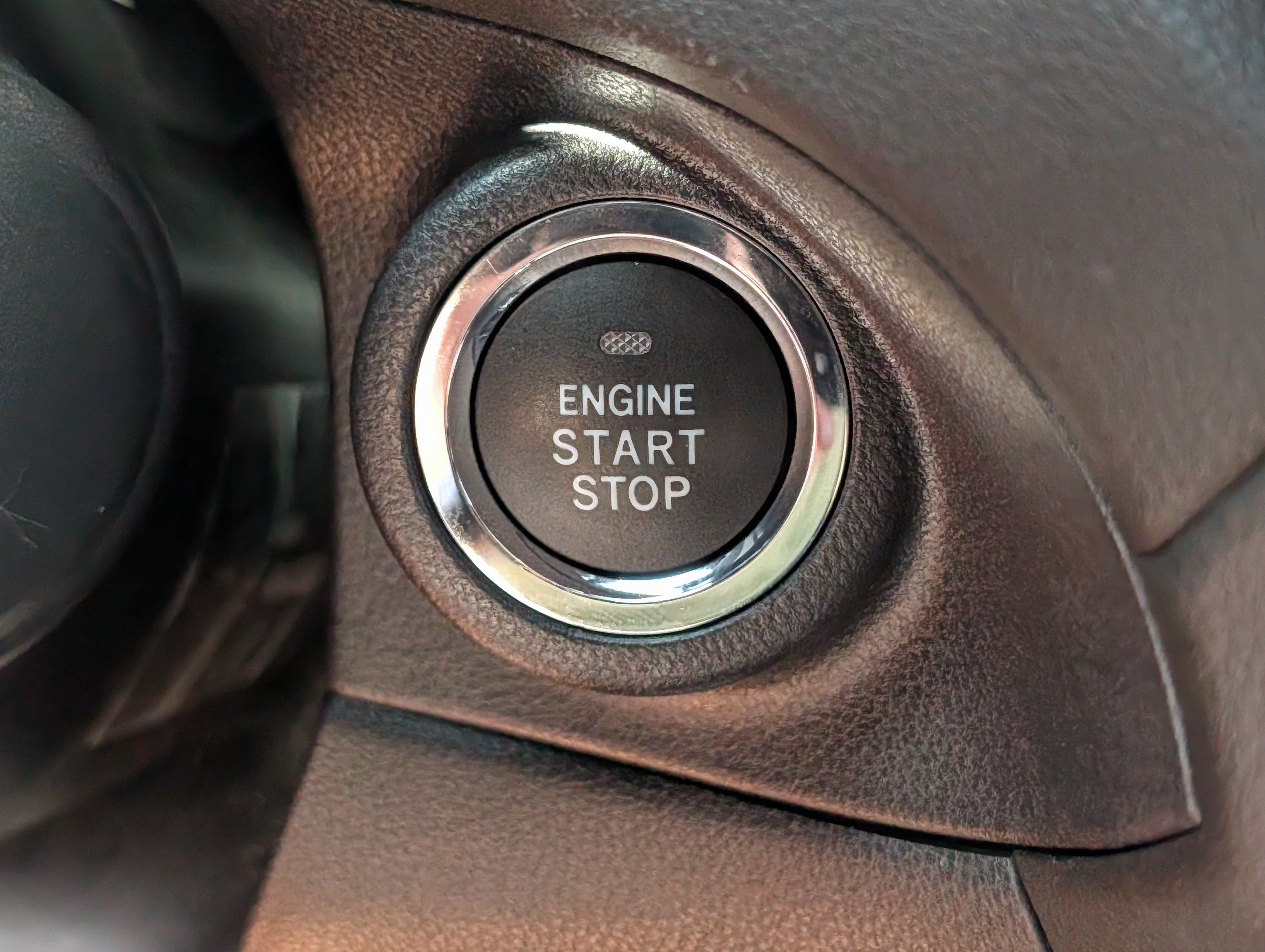 Used 2025 Magnetite Gray Metallic Subaru Premium image 29