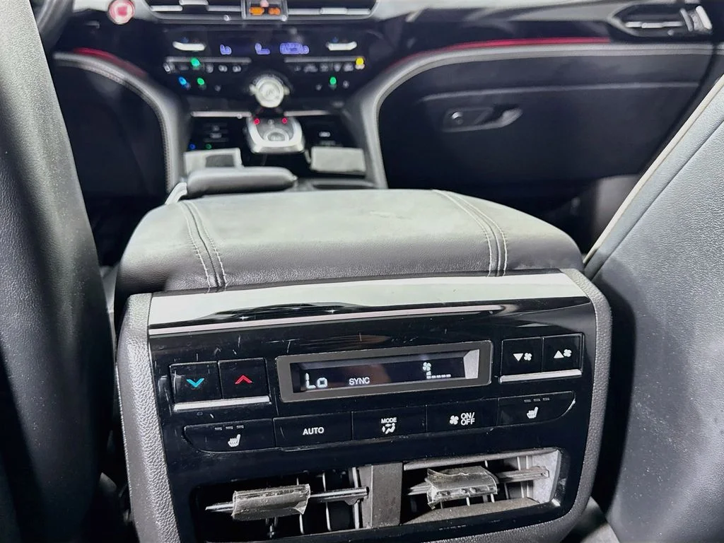 Used 2022 White Acura Advance image 31