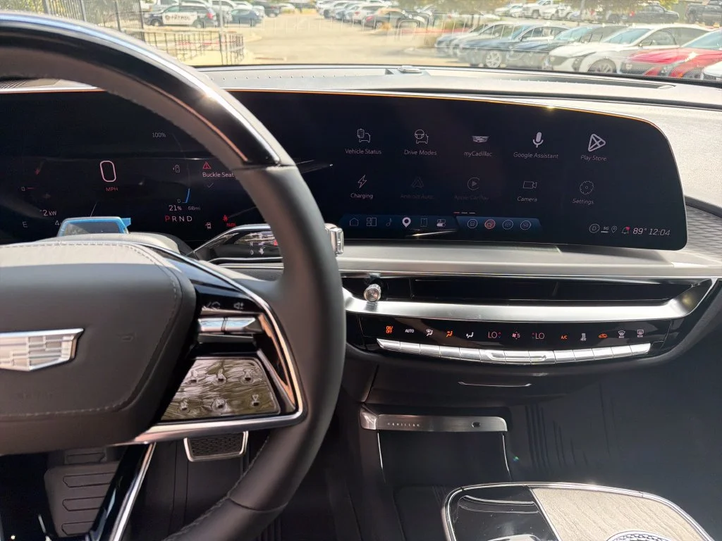 2027 Cadillac LYRIQ Signature Luxury - Photo 22