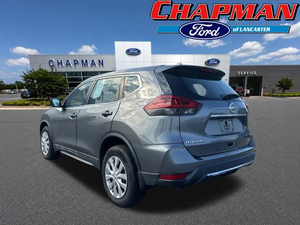 Used 2018 Gray Nissan S image 3
