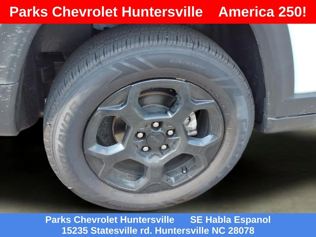 Used 2024 White Jeep Trailhawk image 34