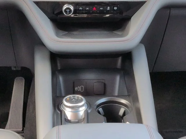 New 2026 Star White Metallic Tri-Coat Ford Active image 19