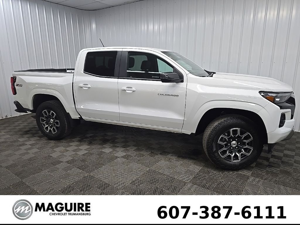 Used 2025 Summit White Chevrolet Z71 image 1