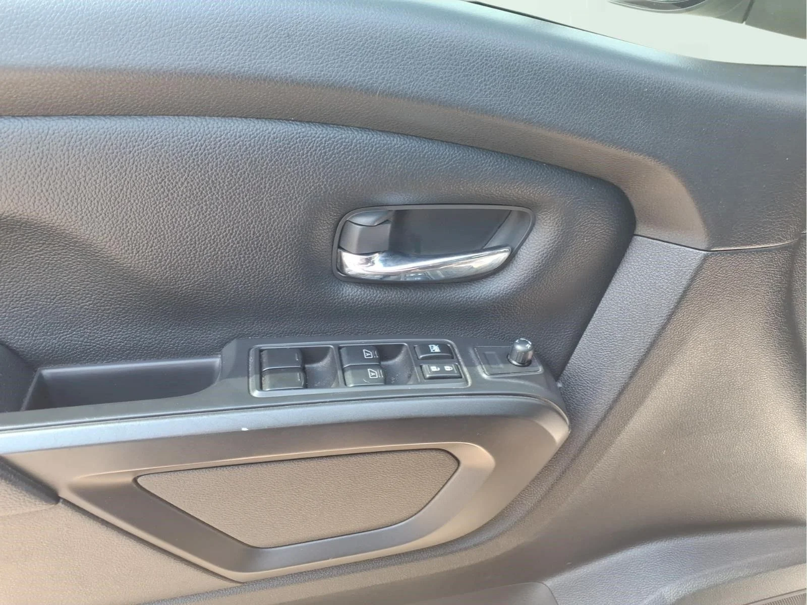 2022 Nissan Titan PRO-4X - Photo 15
