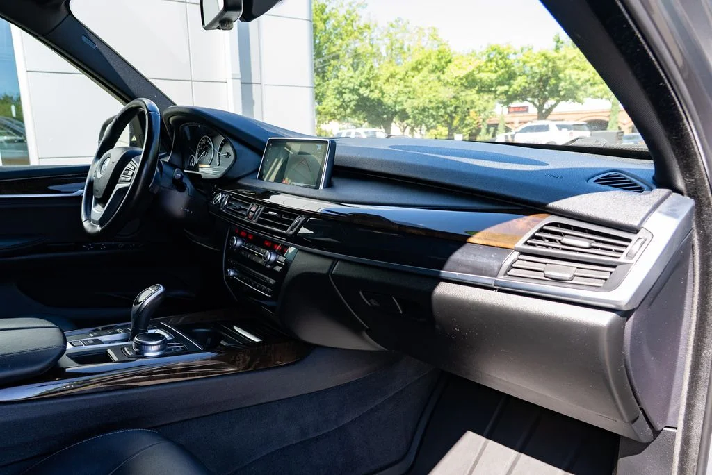 Used 2018 Gray BMW xDrive35d image 30