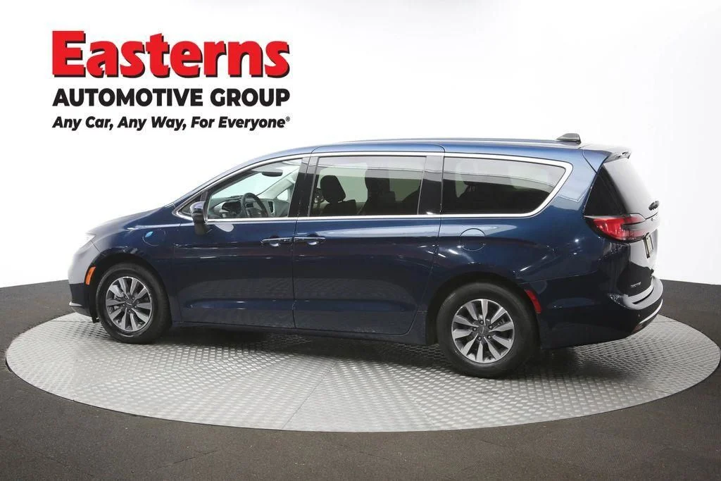Certified Used 2023 Blue Chrysler Touring L image 66