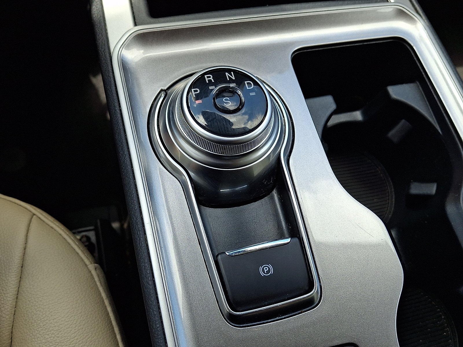 Used 2024 Iconic Silver Metallic - JS Ford SEL image 14