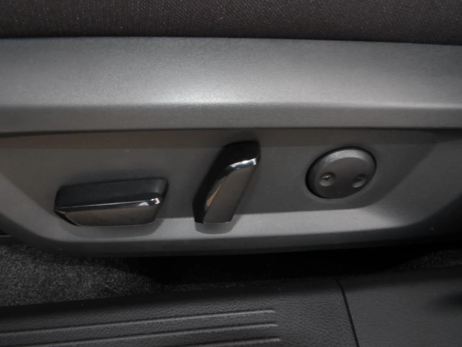 2026 Nissan Rogue SV - Photo 16