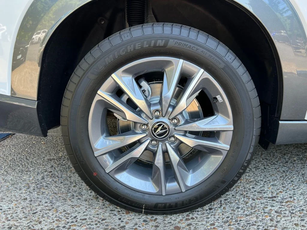 New 2026 Platinum White Pearl Acura AWD image 10