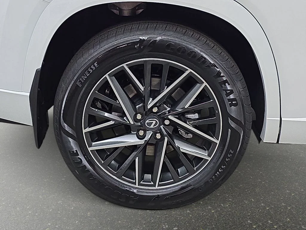 New 2026 Wind Chill Pearl Lexus PREMIUM AWD image 30