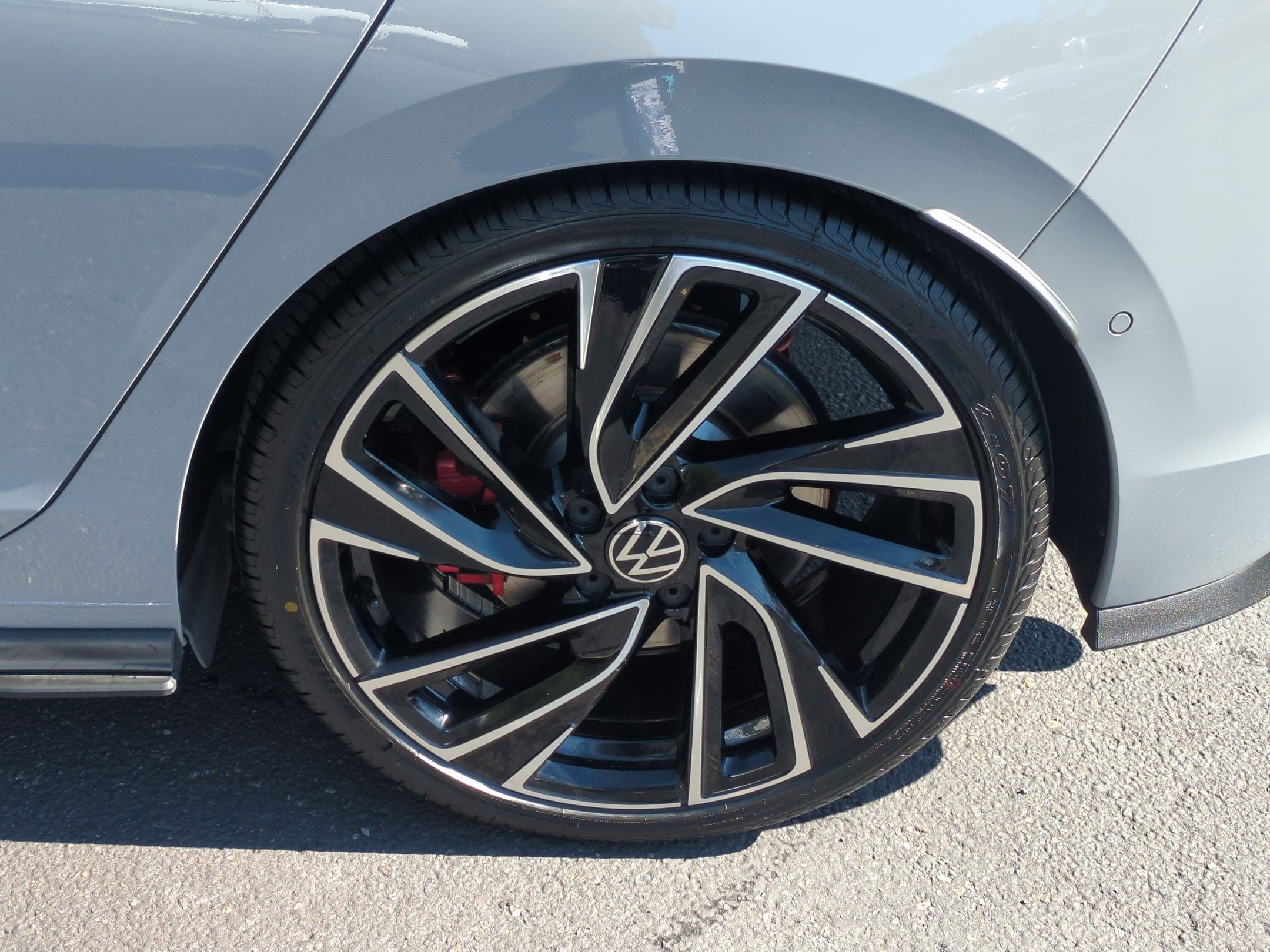 Used 2023 Gray Volkswagen 2.0T Autobahn image 12