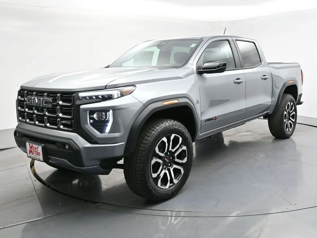 2026 GMC Canyon 4WD AT4 Crew Cab Short Box's photo
