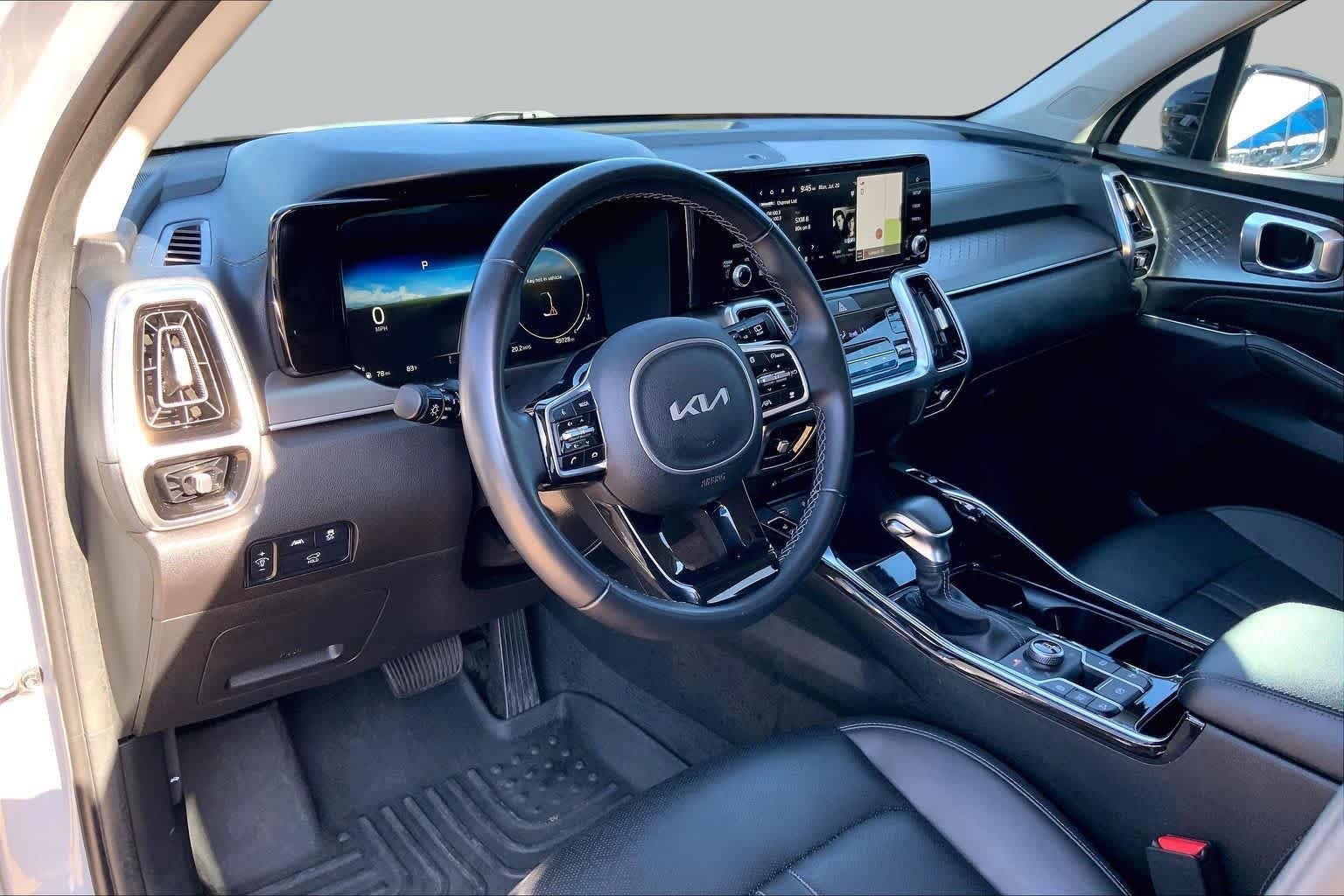 Certified Used 2023 Wolf Gray Kia SX image 18