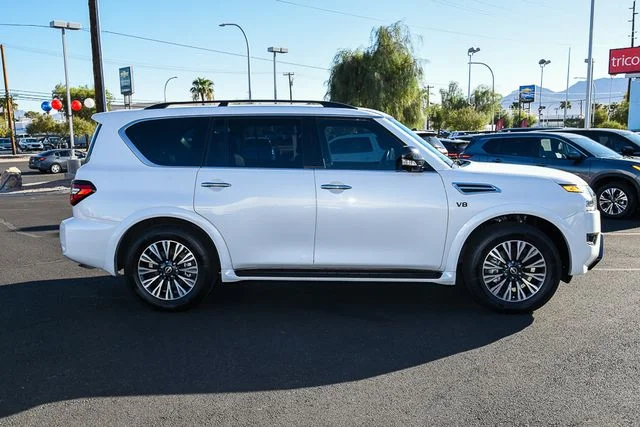 Used 2022 White Nissan SL image 6
