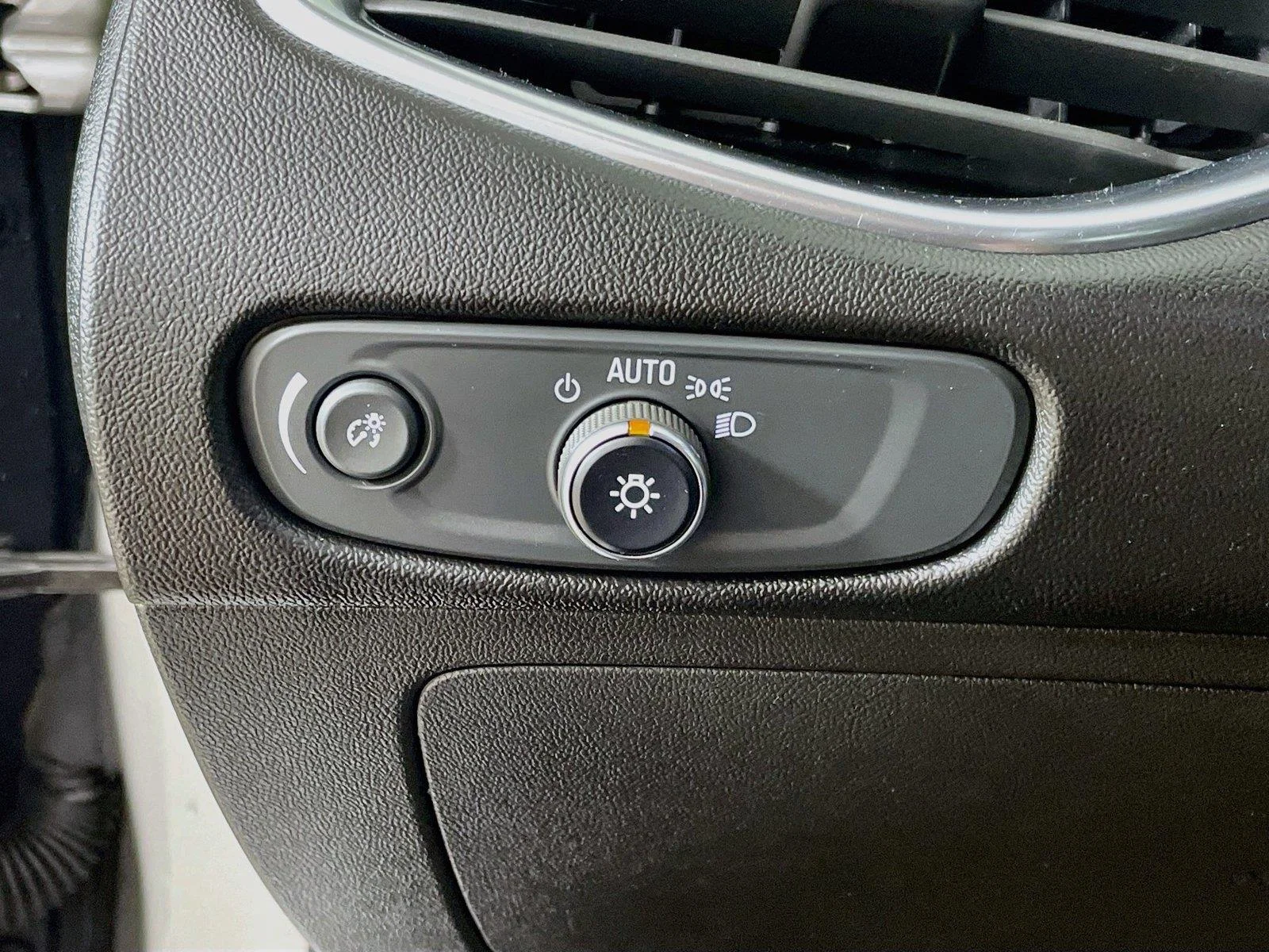Used 2020 Silver Ice Metallic Chevrolet LT image 14