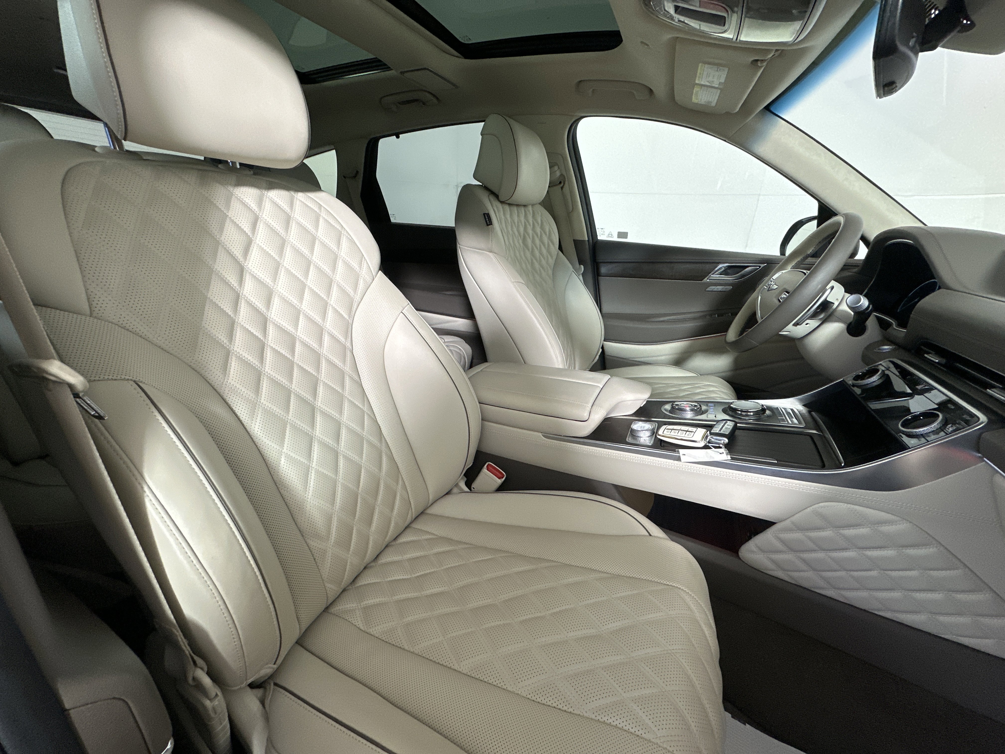 Used 2024 Capri Blue Genesis  image 23