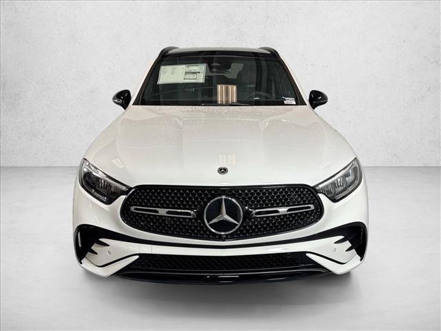 New 2026 Polar White Mercedes-Benz GLC 300 image 32