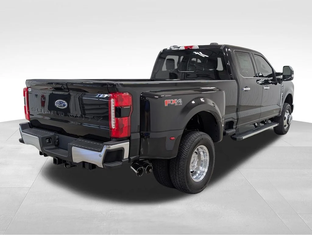 New 2026 Agate Black Metallic Ford F-350® Lariat® image 27