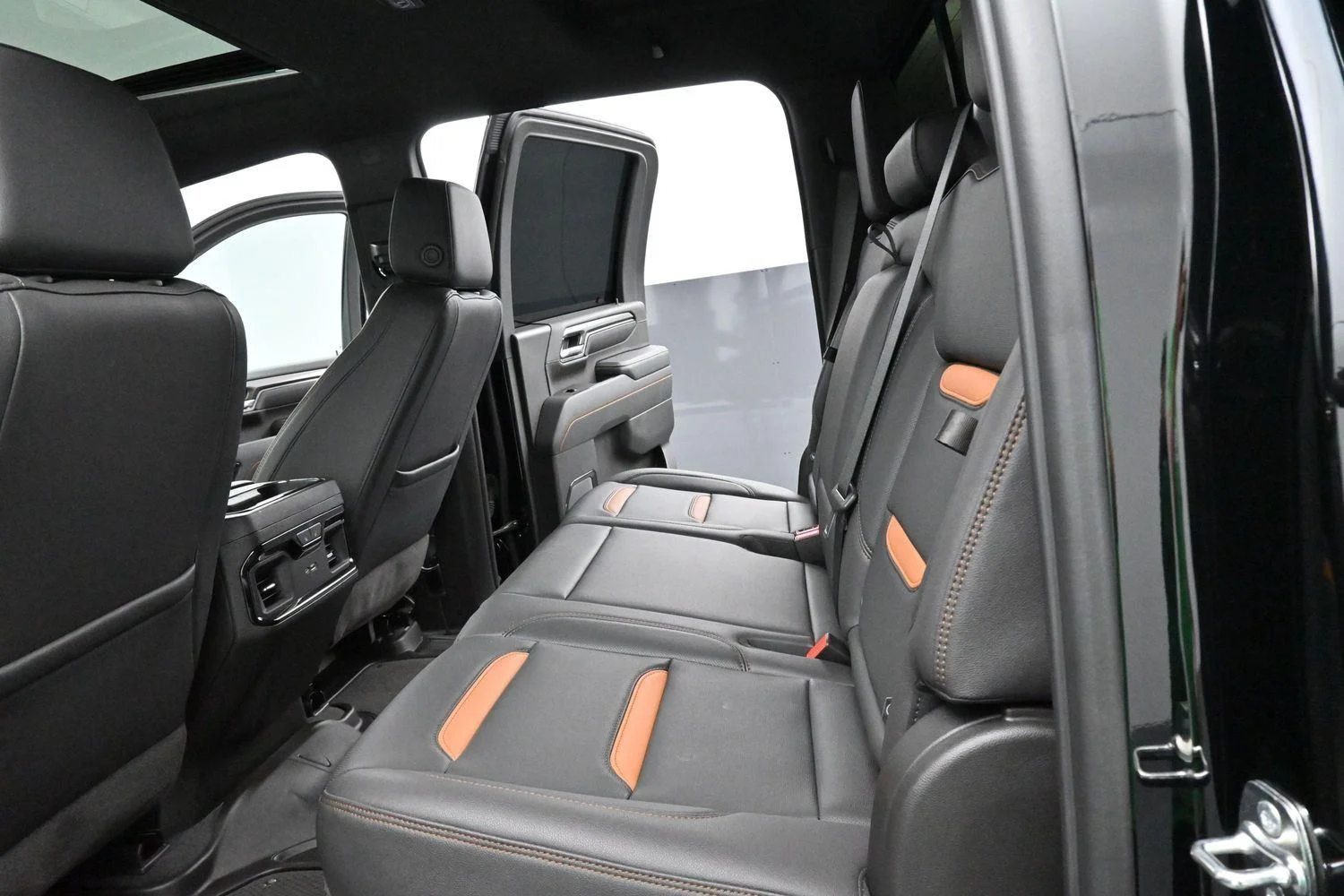 Used 2025 Onyx Black GMC AT4 image 30