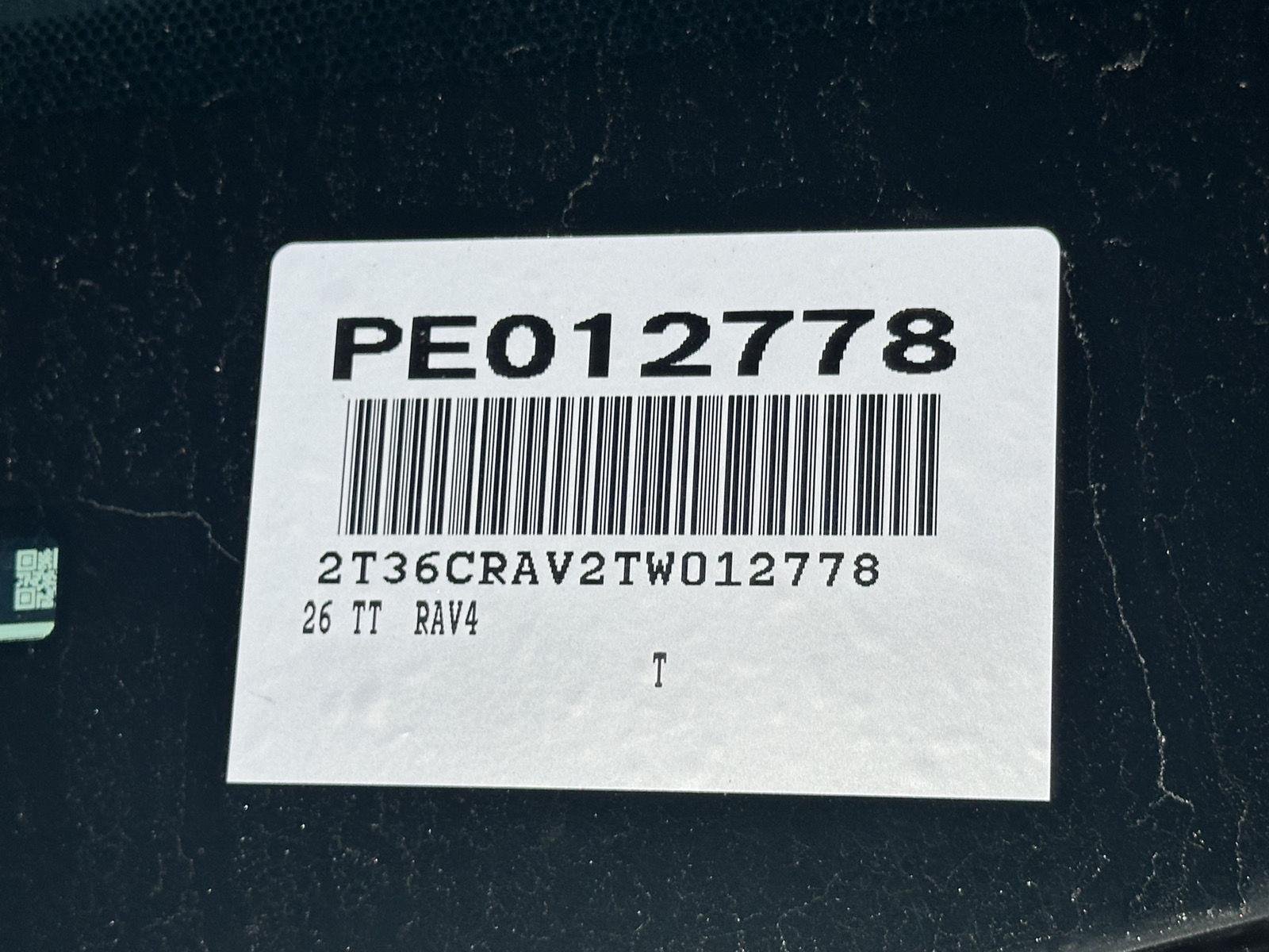 Used 2026 Ice Cap Toyota XLE Premium image 14