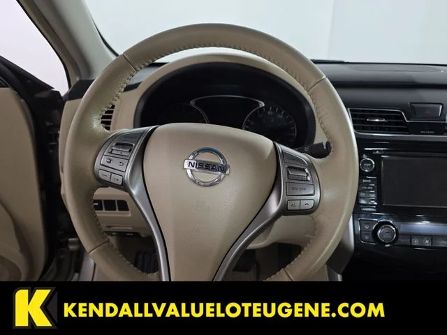 Used 2013 Beige Nissan 2.5 SV image 12