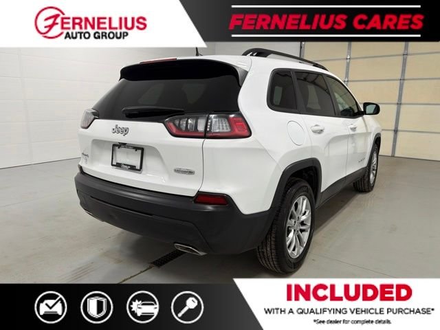 Used 2022 White Jeep Latitude Lux image 8