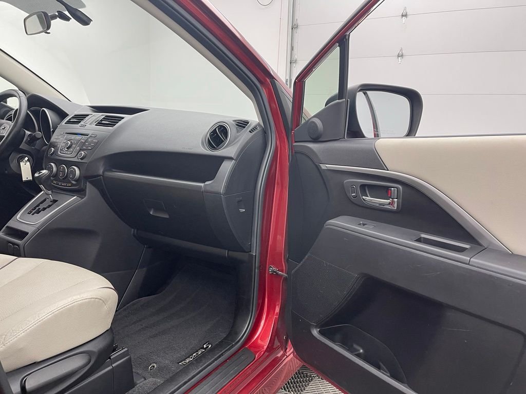 Used 2014 Zeal Red Mica Mazda Grand Touring image 26