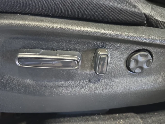 Used 2020  Honda EX image 10