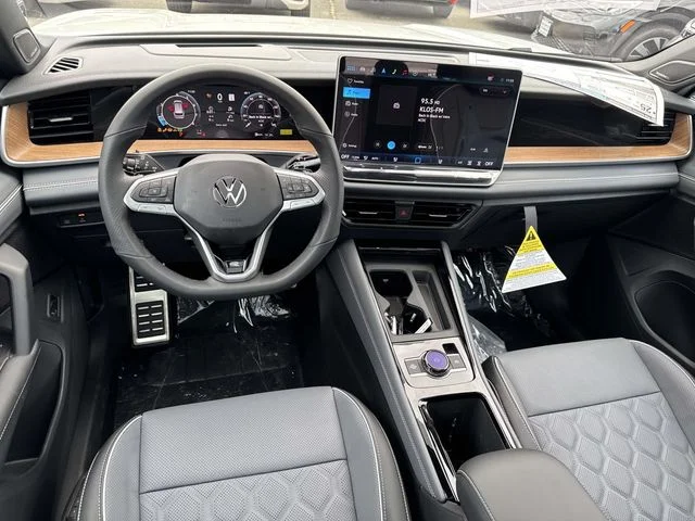 New 2026  Volkswagen 2.0T SEL R-Line Turbo image 7